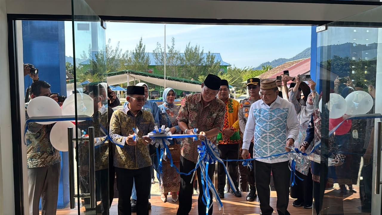 Wakapolres Kompol Denny Satria Hadiri Perssmian Kantor Kementerian Haji dan Umrah Kayong Utara - Tribunpontianak.co.id
