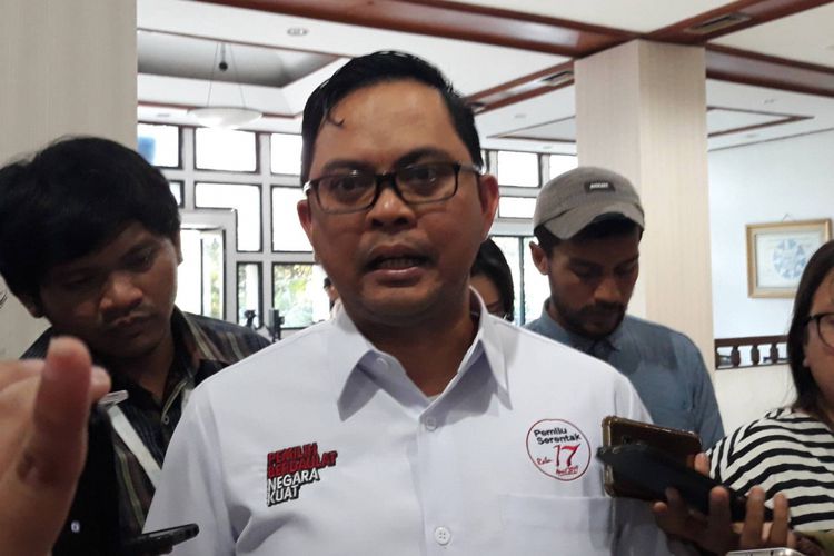 komisioner-kpu-viryan-azis-di-kantor-kpu-menteng-jakarta-pusat.jpg