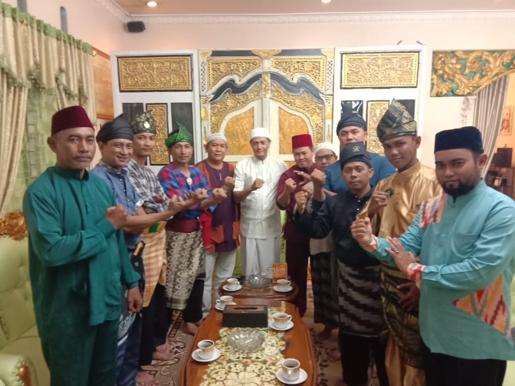 komunitas-melayu-bugis-minta-restu-sultan-pontianak.jpg