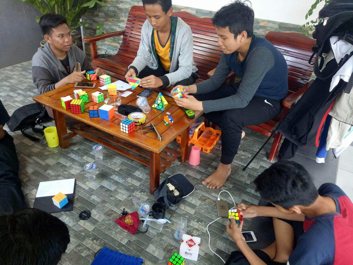 komunitas-rubik-pontianak_20180525_105204.jpg