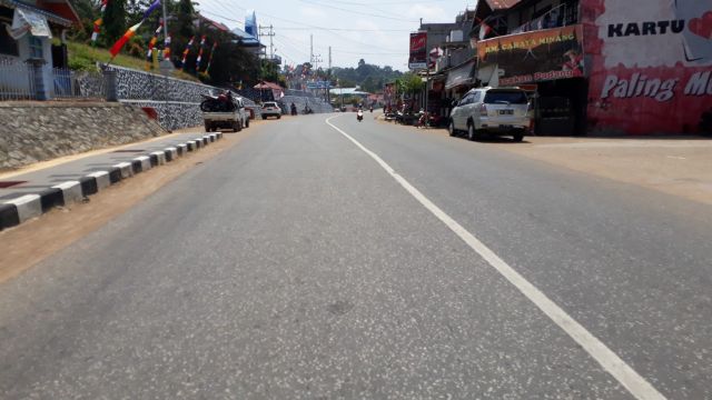 Kondisi Arus Lalu Lintas di Jalan Jenderal Sudirman Sanggau Lengang