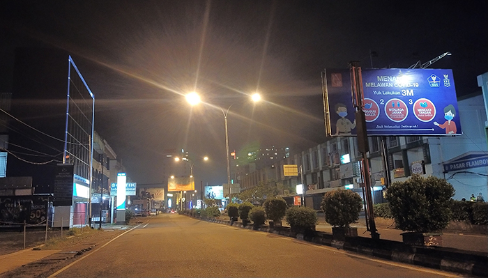 lengang-di-jln-gajahmada.jpg