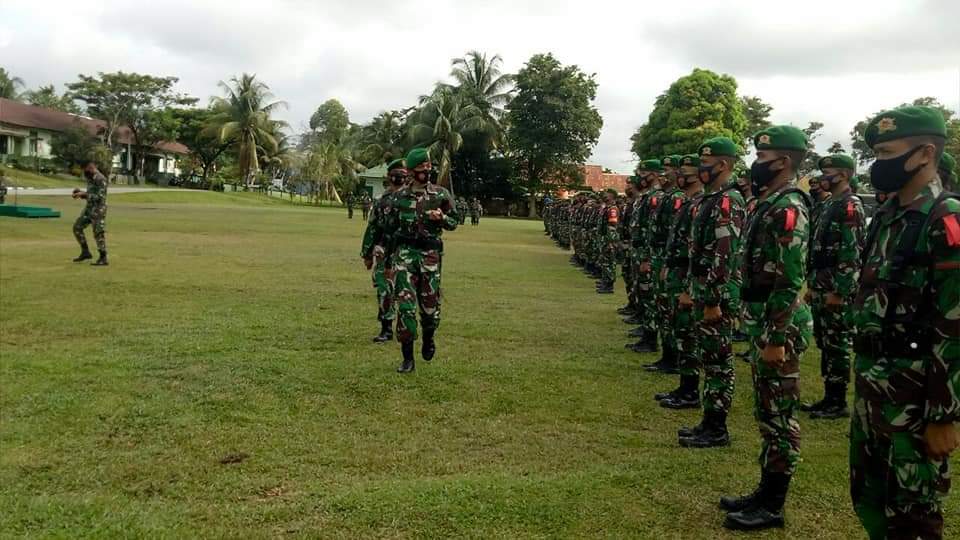 letkol-inf-eko-bintara-saktiawan-memimpin-langsung-apel.jpg