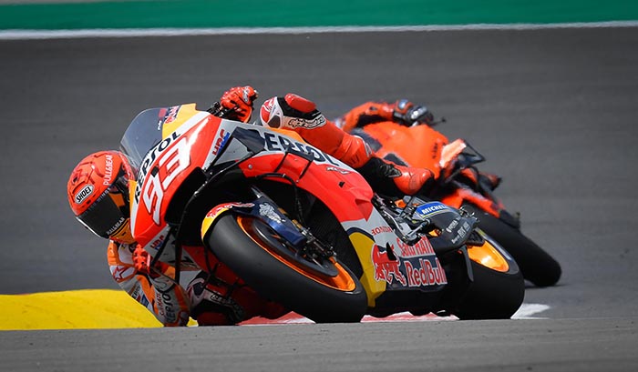 live-race-trans7-motogp-portugal-2021-hari-ini-kans-marquez-pimpin-balapan-rossi-paling-buncit.jpg