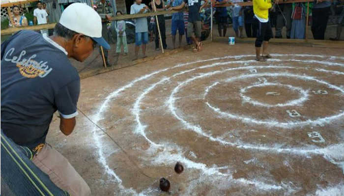 TRIBUNWIKI: Permainan Tradisional Pangkak Gasing Tetap Lestari di Kapuas Hulu