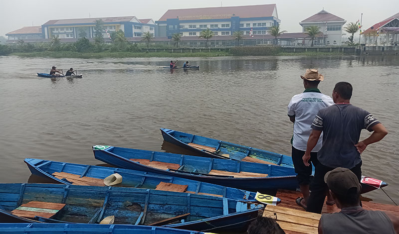 lomba-sampan-di-mpw.jpg