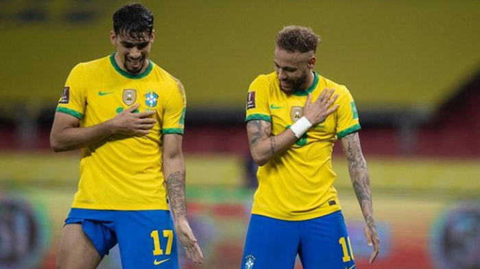 lucas-paqueta-dan-neymar-jr-saat-melakukan-selebrasi.jpg