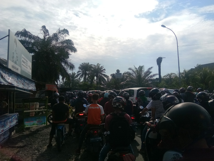 Kemacetan Semakin Parah, Pemkot Akan Larang Roda Empat Lewati Jembatan Kapuas Satu