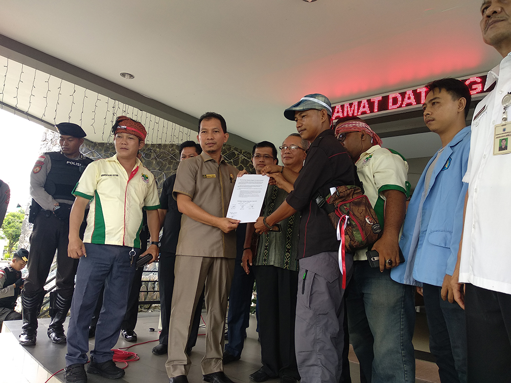 Aksi Damai di Gedung DPRD Kapuas Hulu, Ini Tanggapan Anggota Dewan