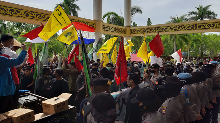 Berjalan Damai, Kapolres dan Dandim Apresiasi Aksi Masa Aliansi Pemuda Mempawah Bersatu