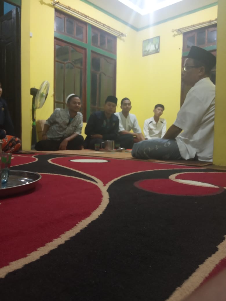 Kelompok 40 KKL IAIN Pontianak Diskusi dan Pengenalan Bersama Pamong