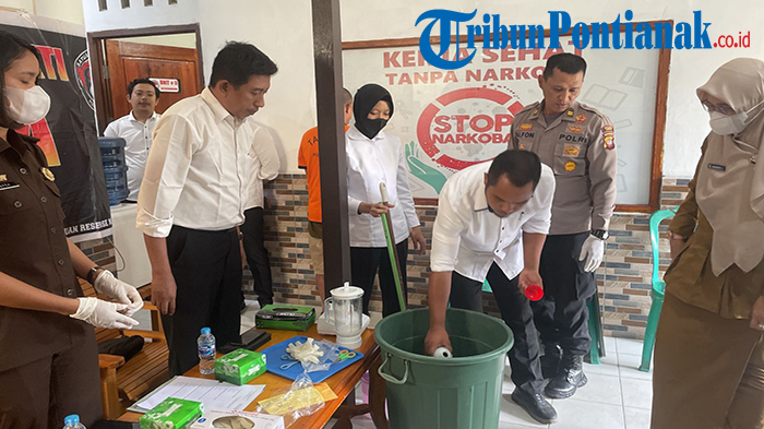 Sat Resnarkoba Polres Sambas Musnahkan Sabu Seberat 96,88 Gram