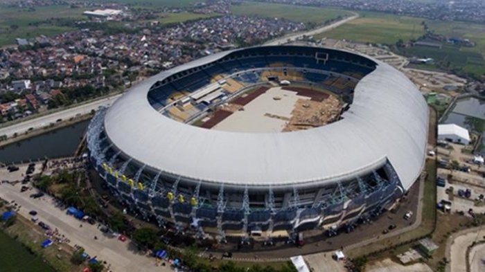 Manajer Persib Minta Besi GBLA Dibagikan ke Masyarakat,