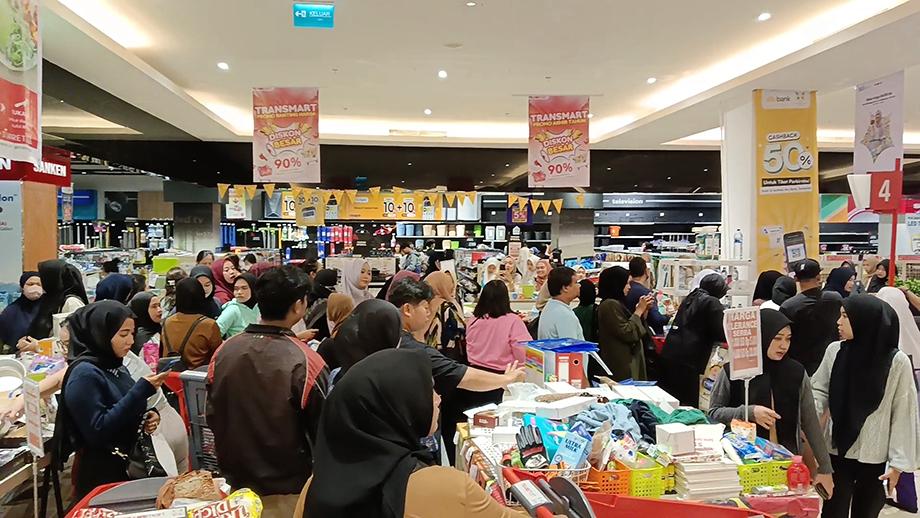 Pengamat Ekonomi Untan Sebut Ini Dampak Jika Terjadi Penutupan Transmart Kubu Raya