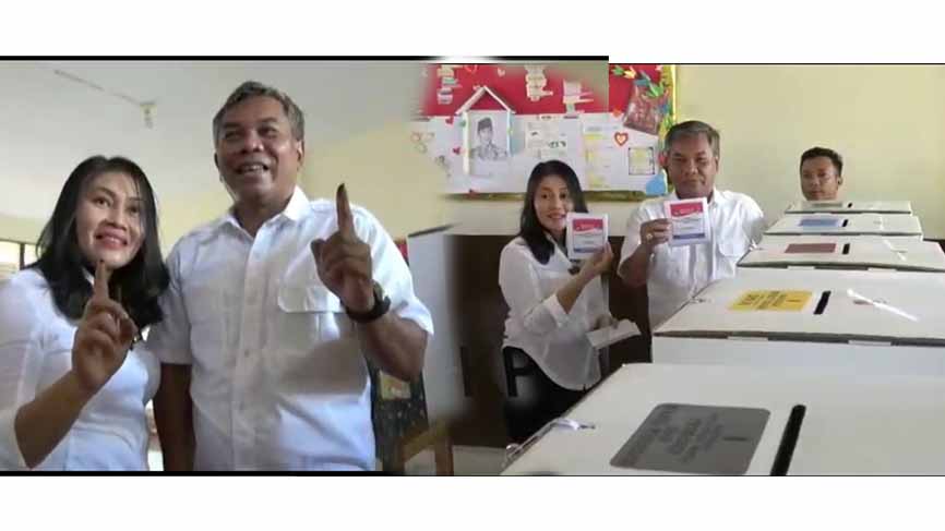 Bupati Martin dan Keluarga Nyoblos di TPS 28 Mulia Baru