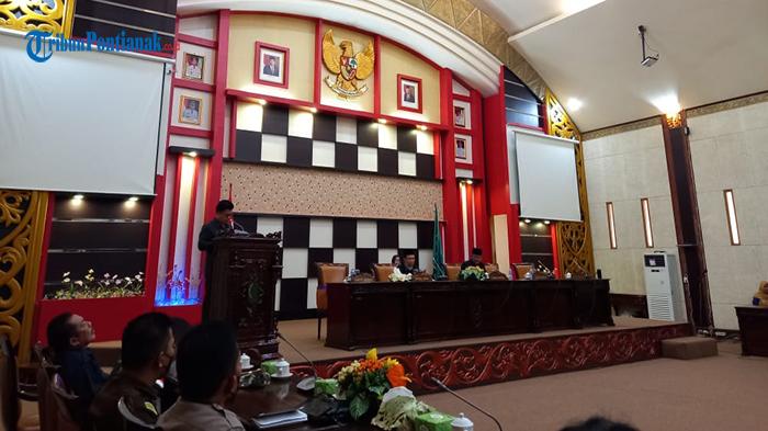 Bupati Satono Hadiri Sidang Raperda Pertanggungjawaban Pelaksanaan APBD