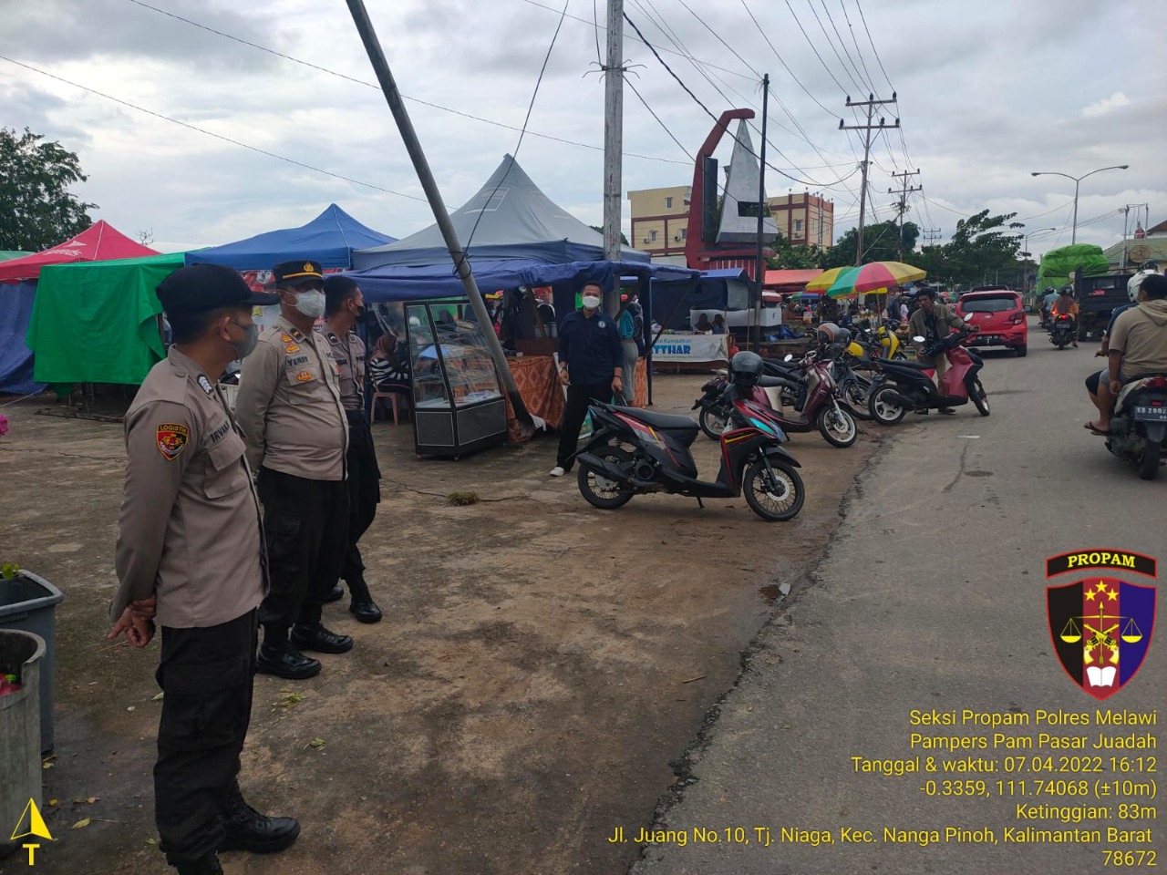 Jamin Kondusifitas Kamtibmas dan Kamseltibcarlantas, Polres Melawi Gelar Pengamanan Pasar Juadah