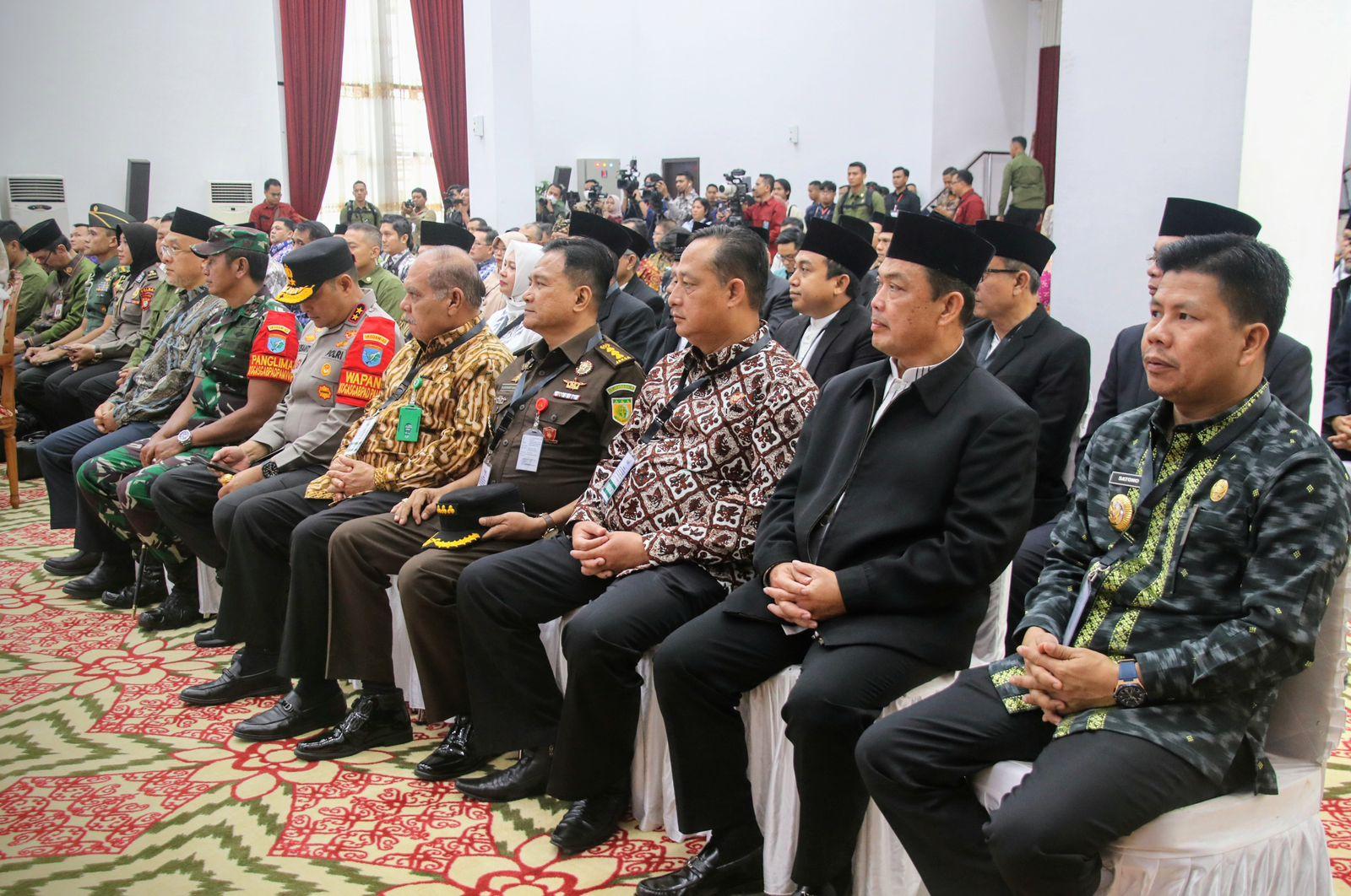 Bupati Sambas Hadiri Pengukuhan KDEKS Kalbar Disaksikan Wapres Ma'ruf Amin