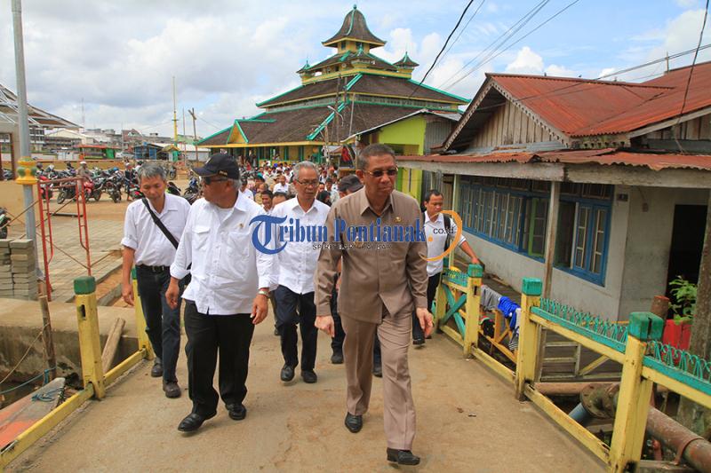 menteri-pupr_20161220_232304.jpg