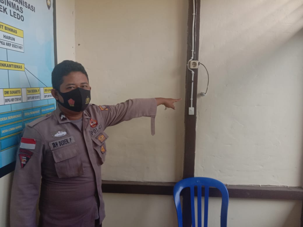 Upaya Cegah Kebakaran Akibat Korsleting Listrik, Personel Polsek Ledo Cek Instalasi Listrik di Mako