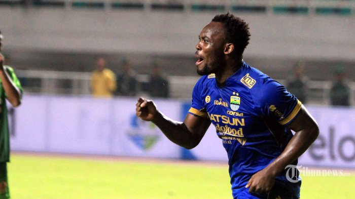 michael-essien-persib-bandung-liga-champions-uefa.jpg