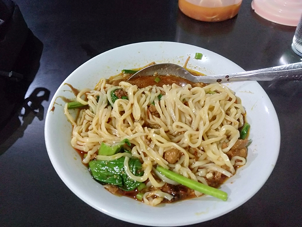 Nikmati Gurihnya Mie Ayam Jaga Rasa di Kota Sambas