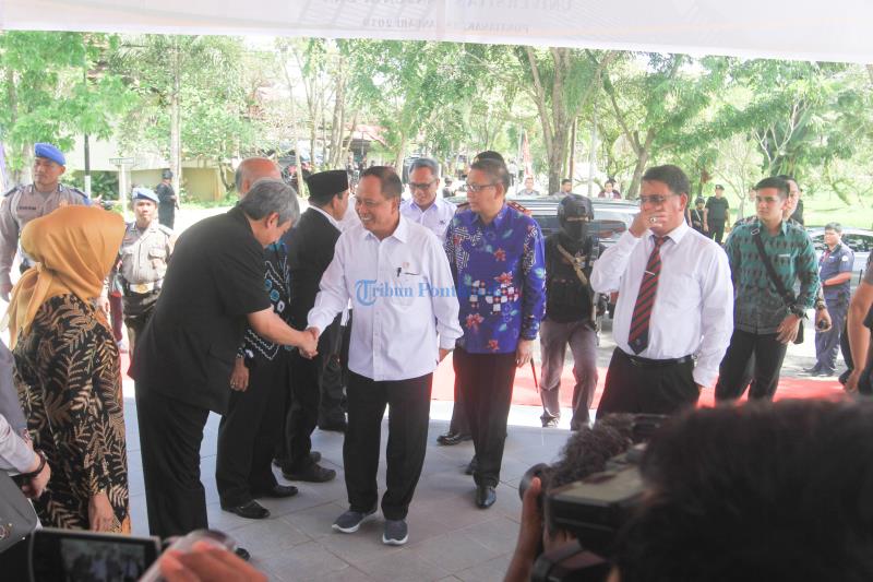 Mohamad Nasir Resmikan Gedung Baru Untan - mohamad-nasir-1.jpg