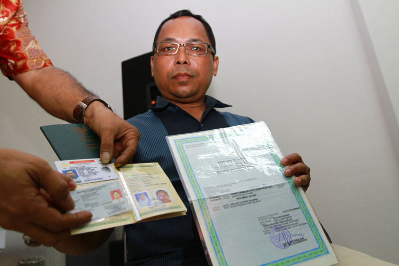 Miliki Paspor Ganda, Imigrasi Sambas Amankan WNA asal Malaysia