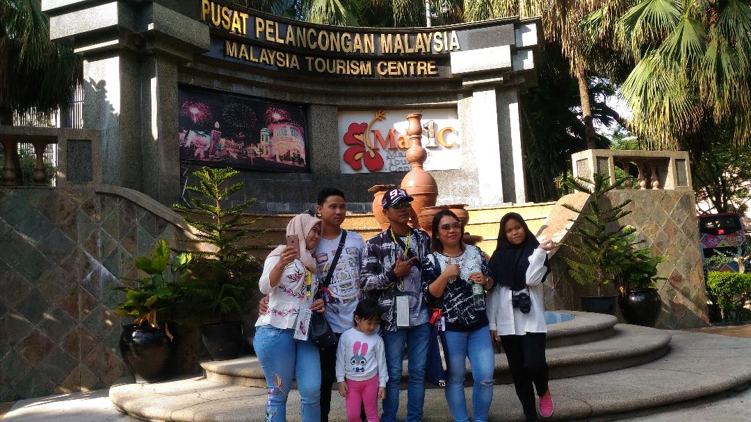 Demi Saksikan Moto GP, Pengunjung Rela Datang Sejak Pagi