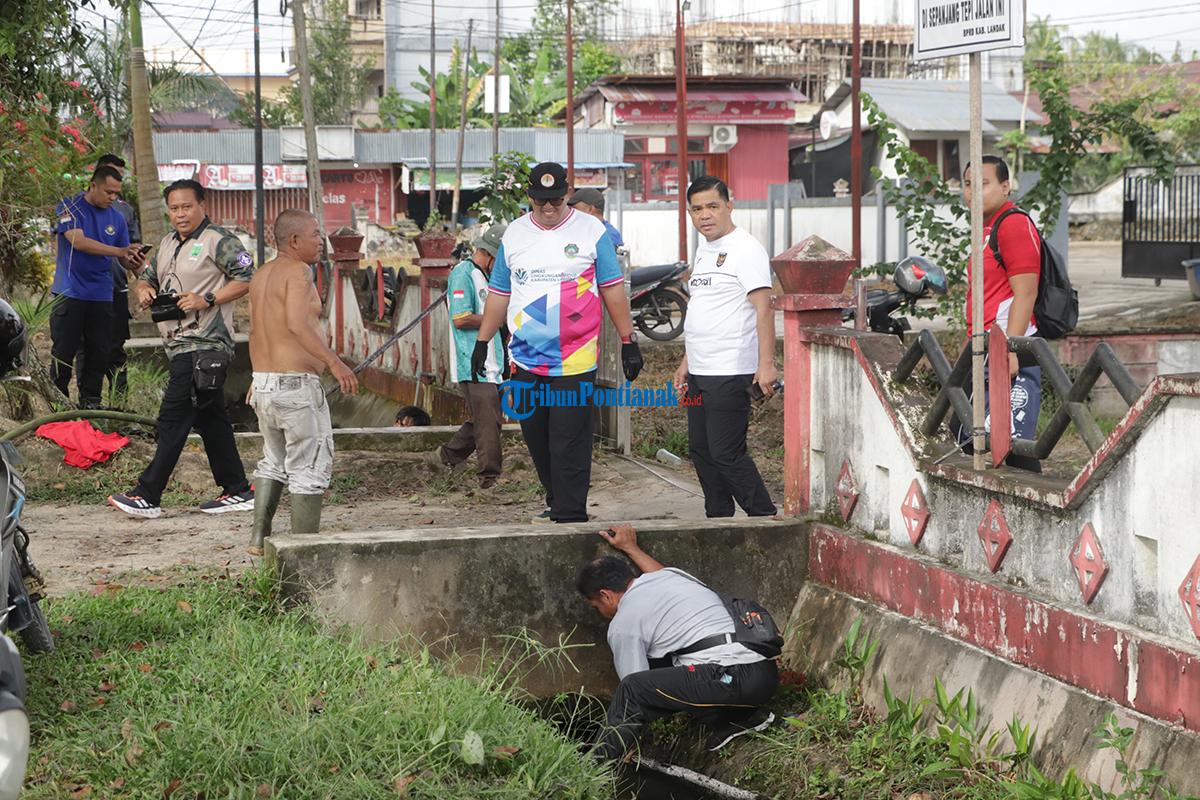 Erani Imbau Warga Landak Rutin Bersihkan Lingkungan Cegah Penyakit