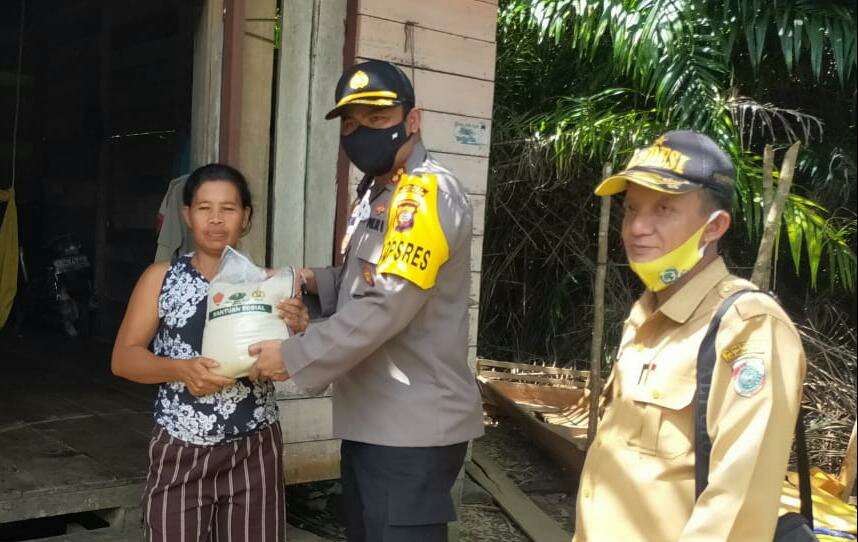 Mendapat Bantuan Beras untuk Warganya, Kepala Desa Sejegi Akui Wilayahnya Jadi Langganan Banjir