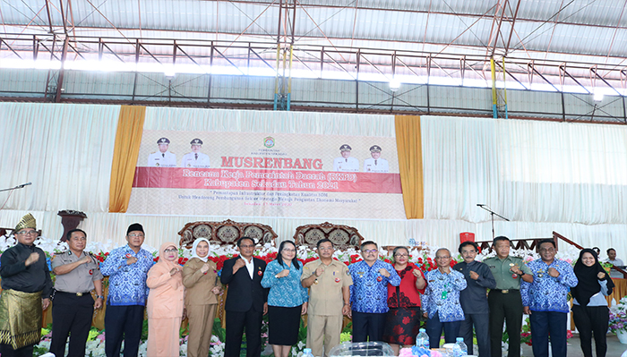 Diskes Sekadau Berikan Pelayanan Kesehatan Sebelum Musrenbang Dimulai