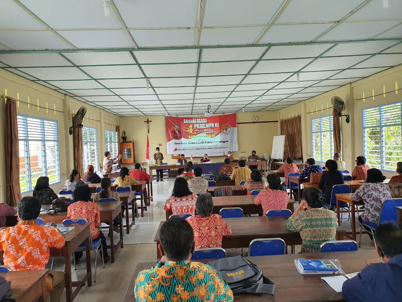 Membatinkan Bersama Nilai-nilai Pancasila dengan Para Guru Agama Katolik se-Kabupaten Sanggau