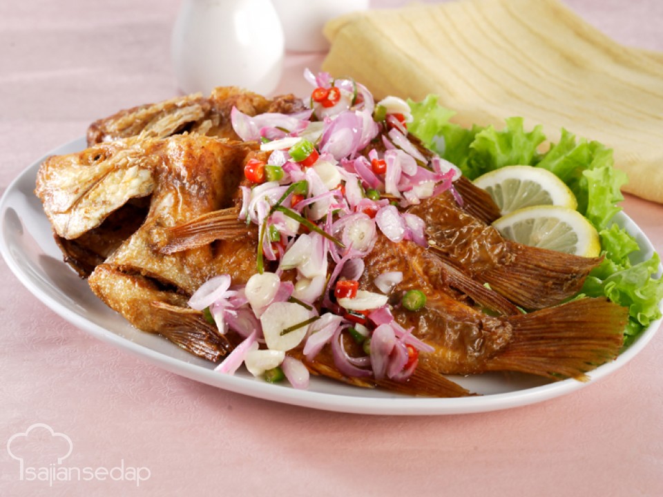 nila-goreng-siram-sambal-bawang_20180521_151500.jpg