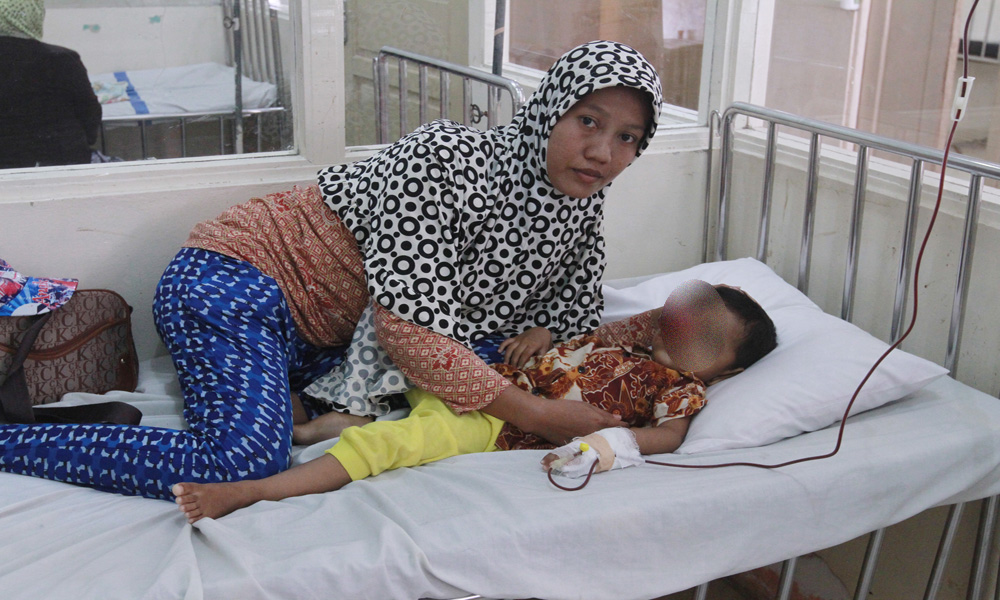 Benjolan Mata Bayi Malang ini Sudah Sebesar Kepalan Tangan Anak Kecil