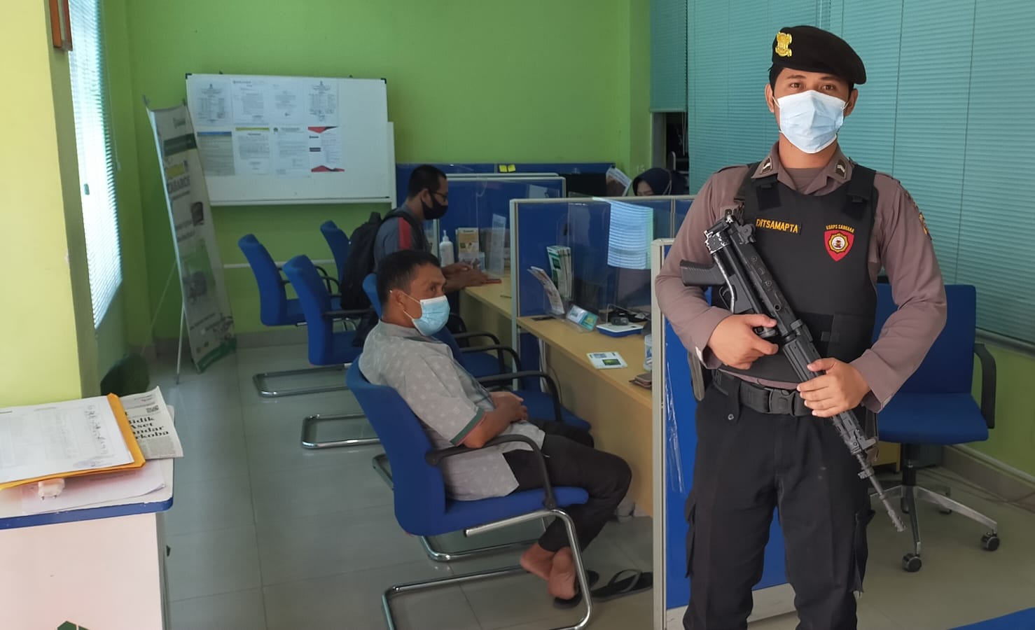 Beri Rasa Aman kepada Masyarakat, Personel Polres Sambas Lakukan Pengamanan Objek Vital