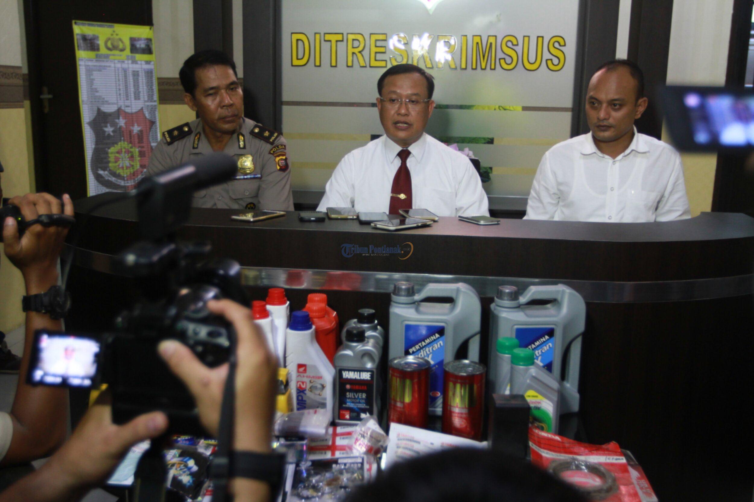 Polda Kalbar Ungkap Kasus Oli dan Spare Part Palsu, Ini Foto-fotonya! - oli-palsu_20170821_192721.jpg