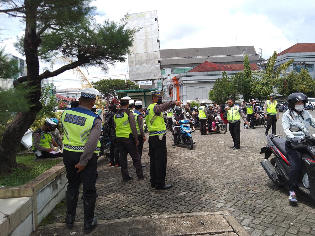 Pengemudi Ojol Kaget Ada Operasi Zebra Kapuas di Pontianak