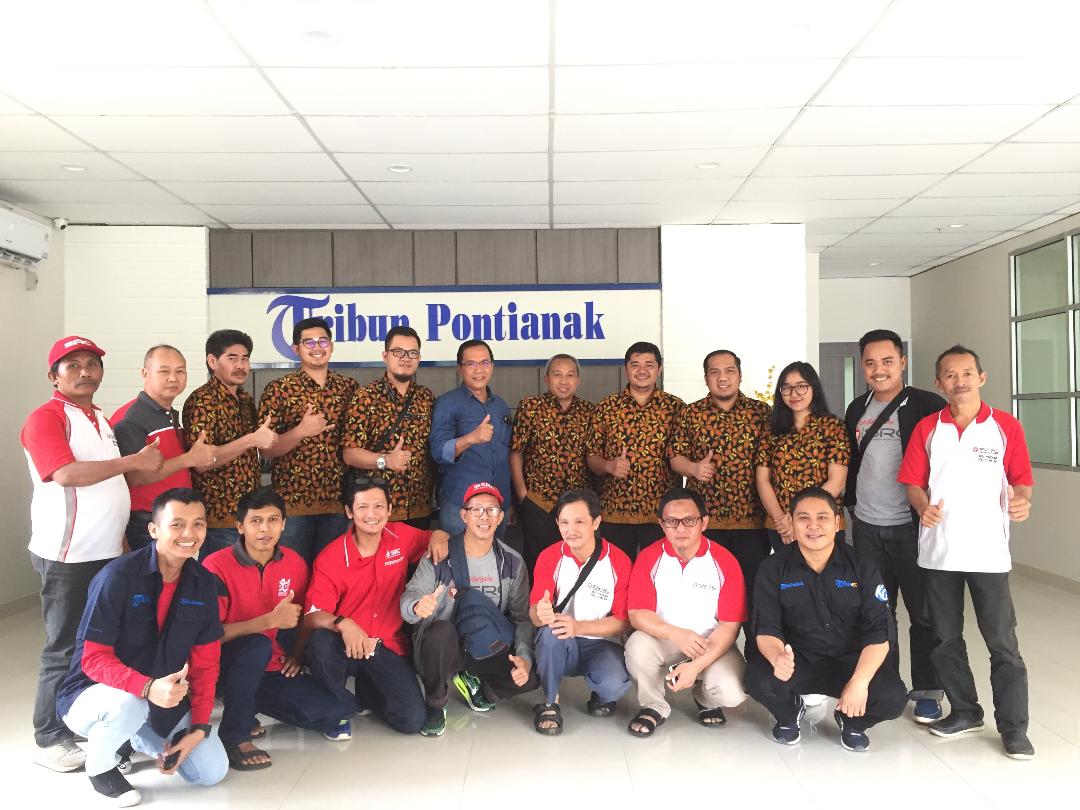 paguyuban-sampoerna-retail-community-src-berkunjung-ke-kantor-tribun-pontianak.jpg
