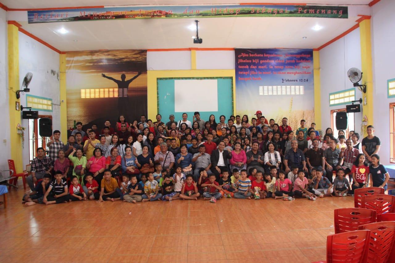 Ratusan Jemaat HKBP Mempawah Bakti Sosial ke Panti Asuhan Abigail Singkawang, Ini yang Dilakukan