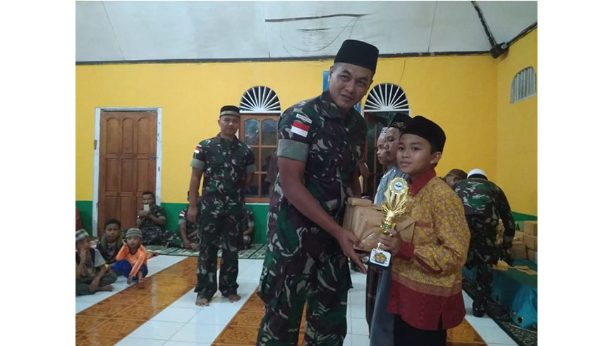 Satgas Pamtas Yonmek 643/WNS Isi Bulan Suci Ramadan dengan Menggelar Lomba Adzan Bagi Anak-anak