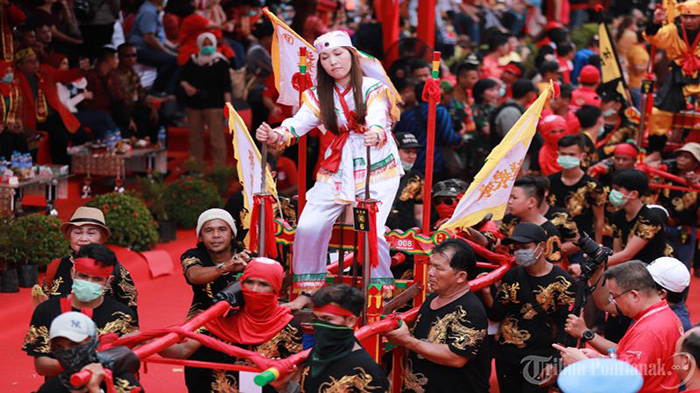parade-tatung-cap-go-meh-singkawang-2020-9.jpg