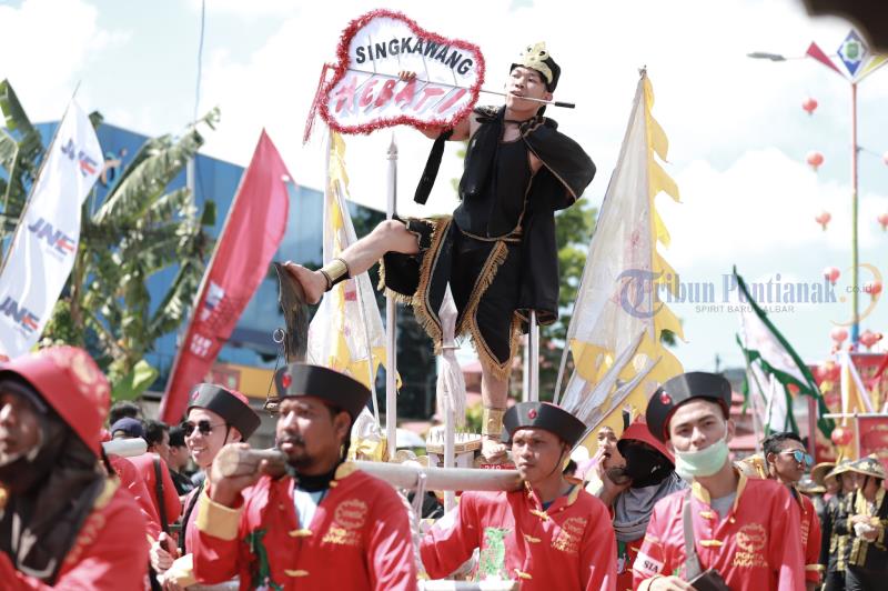 parade-tatung5.jpg