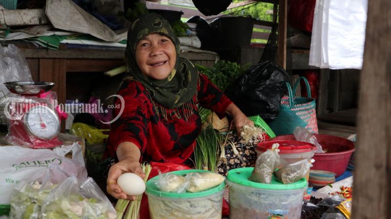 Jelang Lebaran Harga Sembako di Putussibau Masih Stabil