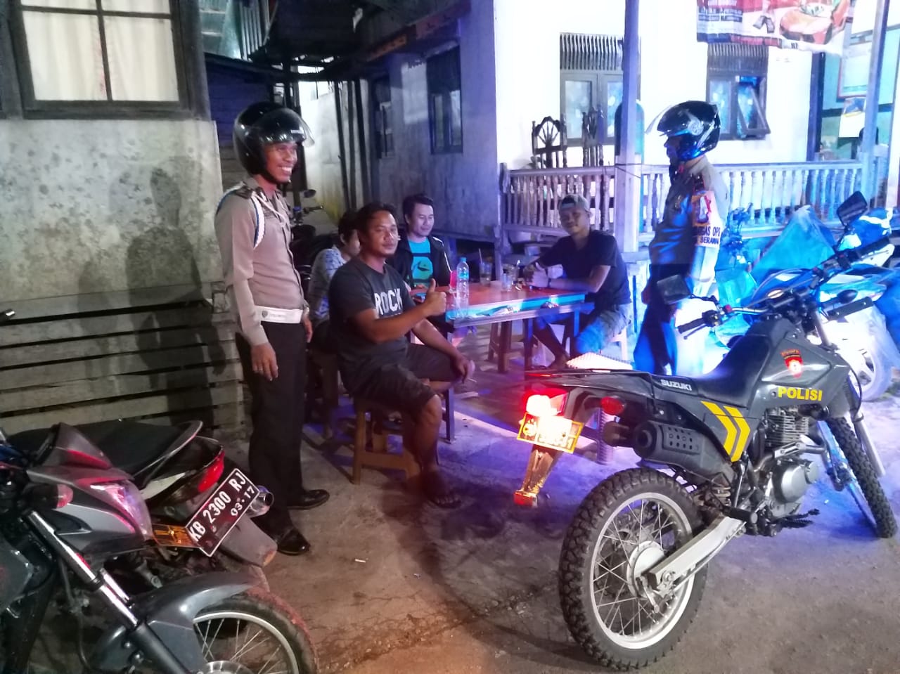 Jelang Pergantian Tahun, Polsek Serawai Intensifkan Patroli Dialogis dengan Masyarakat