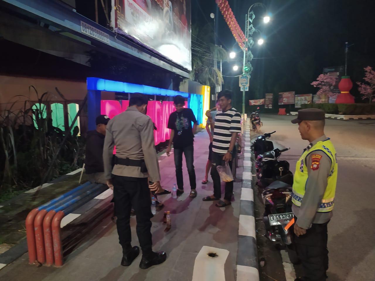 Polres Singkawang Patroli Malam untuk Jaga Keamanan Perayaan Imlek dan Cap Go Meh