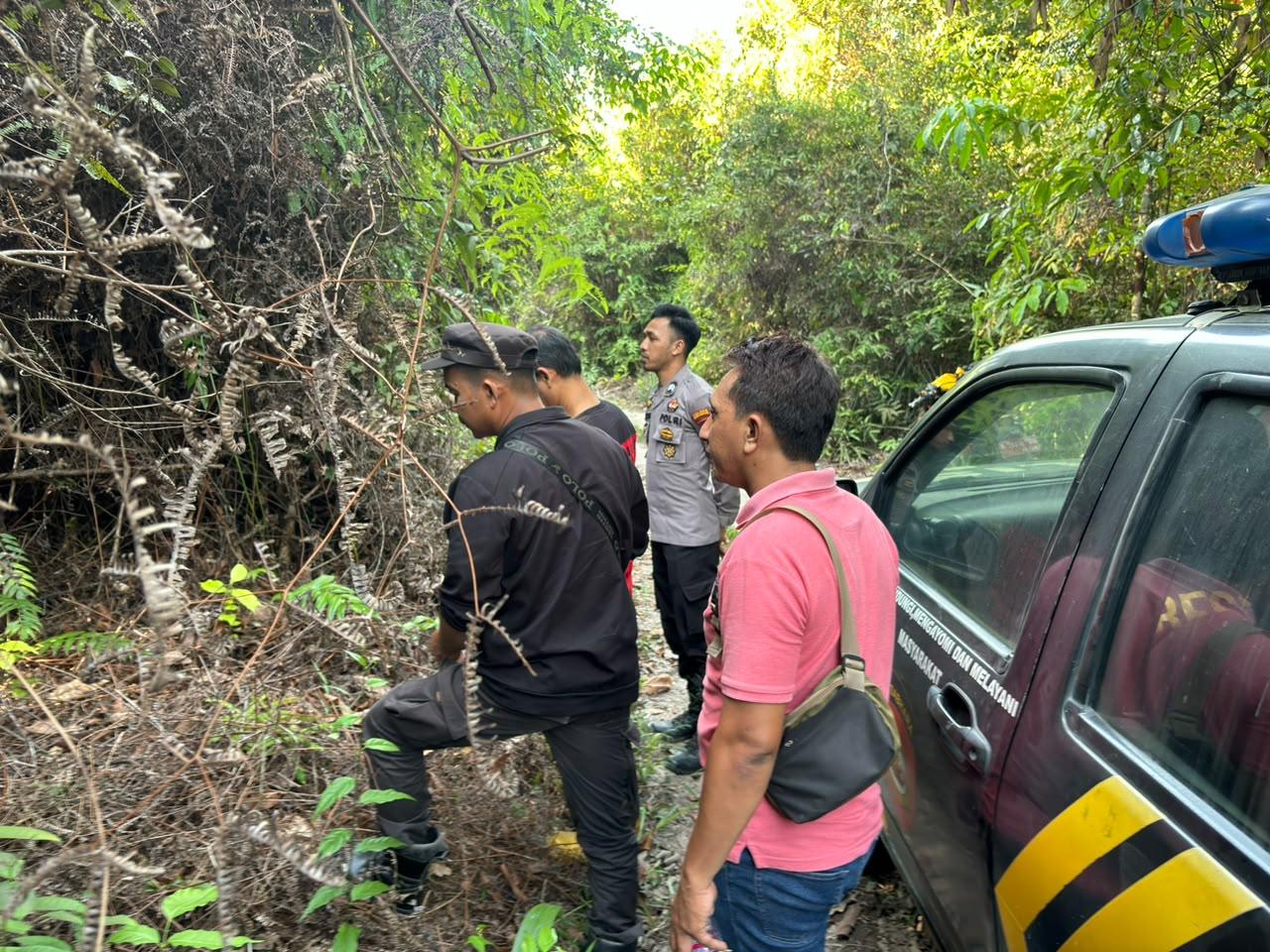 Patroli Bersama Cegah Karhutla, Polsek Singkawang Timur Pastikan Titik Hotspot di Nyarumkop Aman - Tribunpontianak.co.id