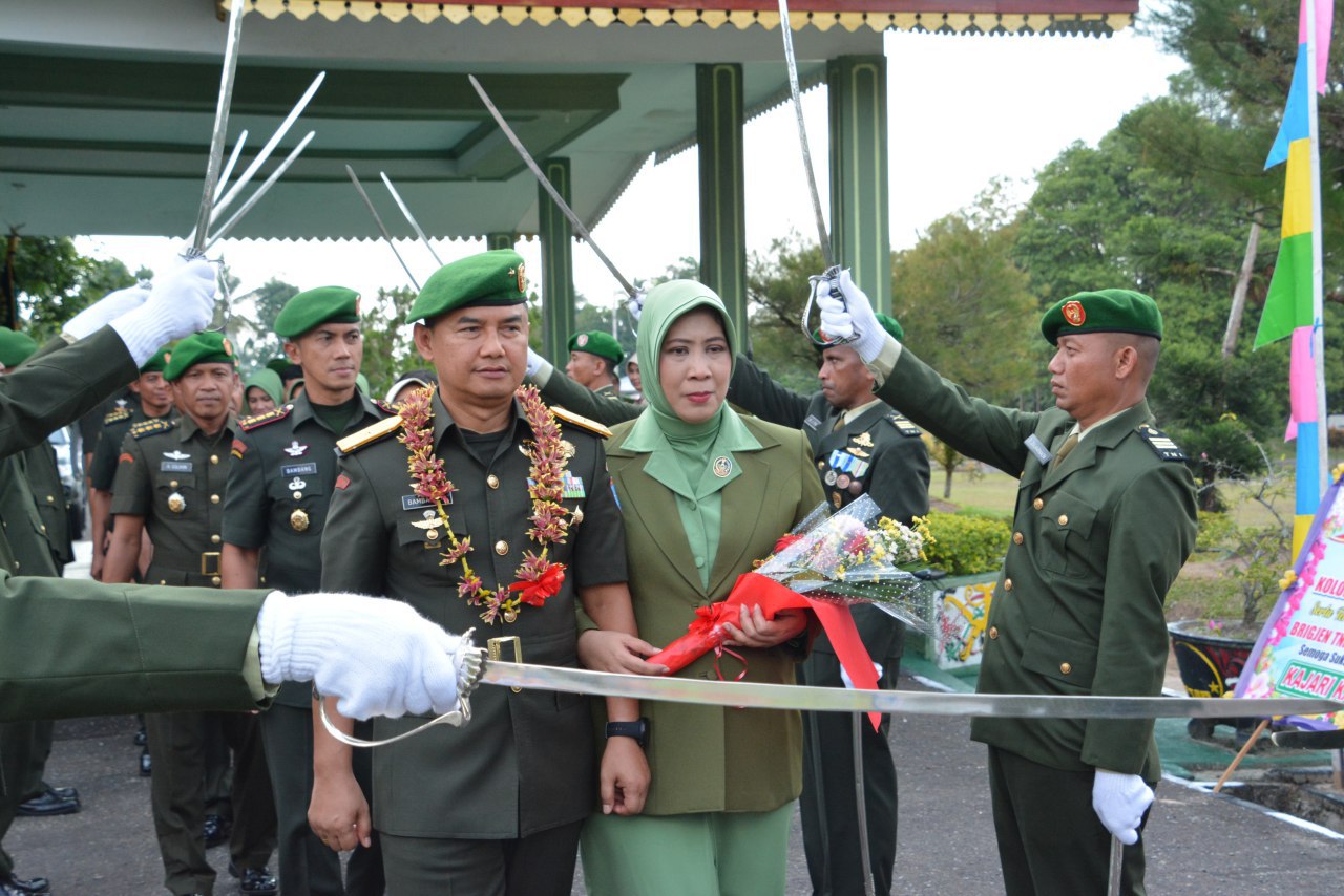 Dewan Minta Danrem 121/Abw yang Baru Tetap Menjaga Keakraban dengan Masyarakat Sintang