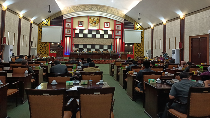 pelaksanaan-rapat-paripurna-dprd-kabupaten-sambas-1231243.jpg