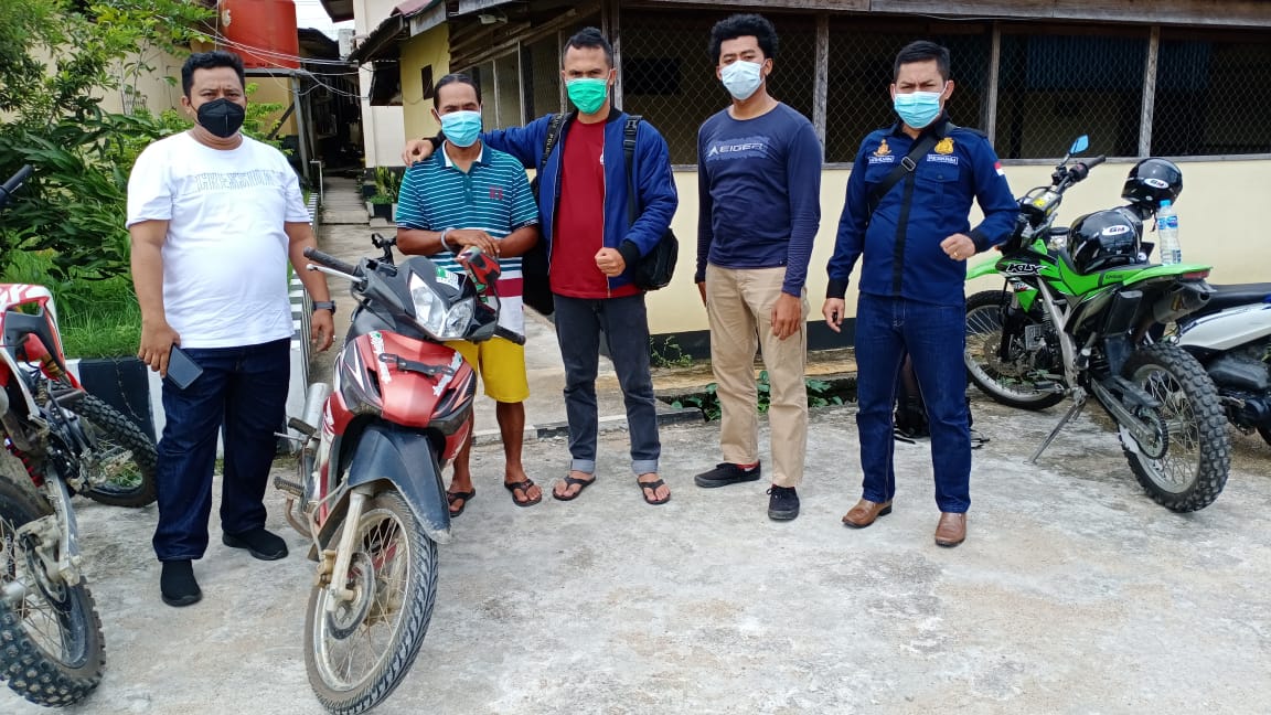 pelaku-pencurian-sepeda-motor-dan-barang-bukti-45463.jpg